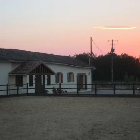 Les Roffies Chambres D'hotes Charente *